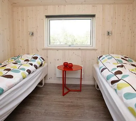 Four-bedroom Holiday In 8 * Ольбек